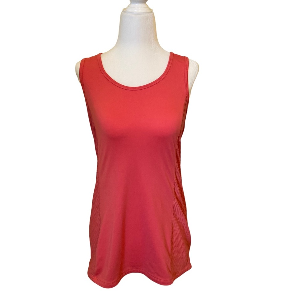 CALI by Carrie Underwood Tank top M